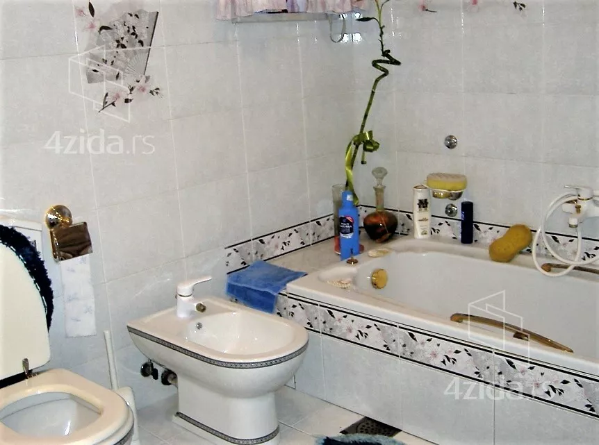 4-etažna kuća | 4zida