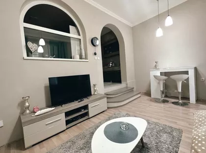 Zrinjskog I Frankopana 1A | 4zida.rs