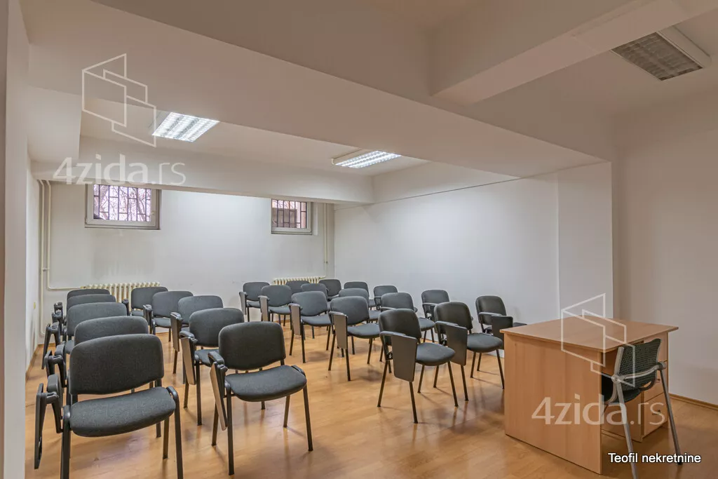 Poslovni prostor | 4zida
