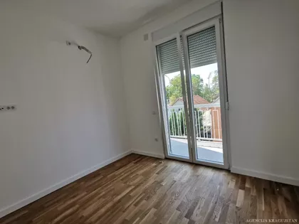 Vašarište | 4zida.rs