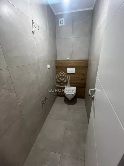 Izletnička | 4zida.rs