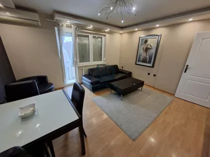 Dom Zdravlja | 4zida.rs