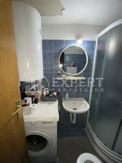 Nade Tomić | 4zida.rs