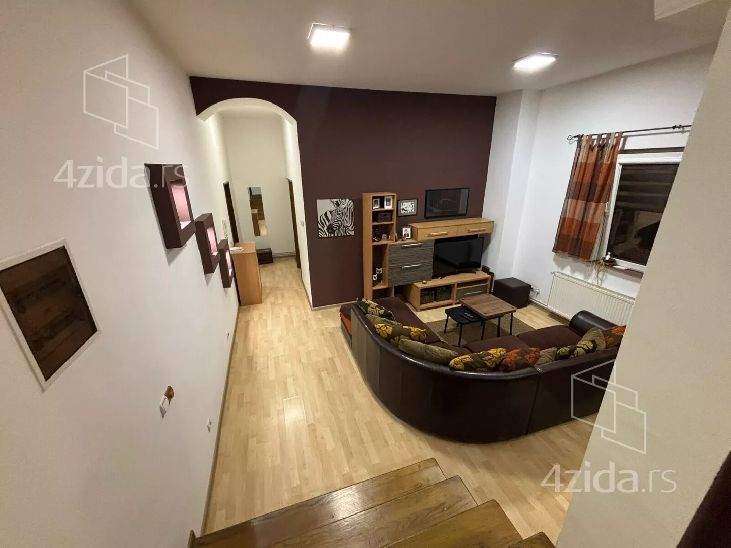 Troiposoban stan | 4zida