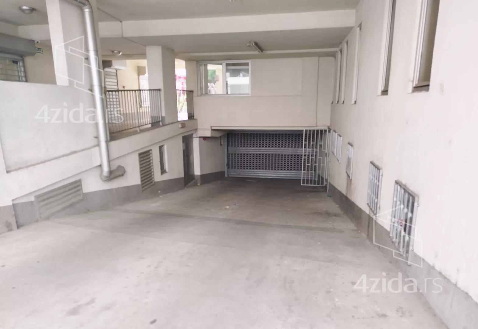 Parking | 4zida