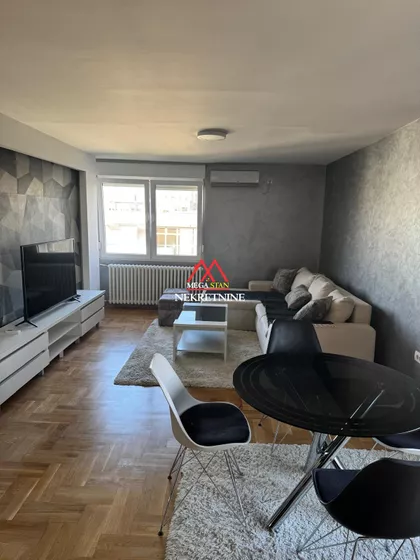 Balzakova | 4zida.rs