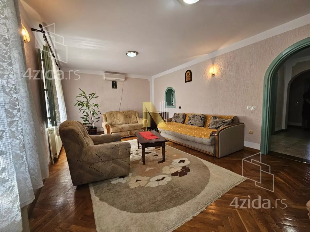 Kuća | 4zida