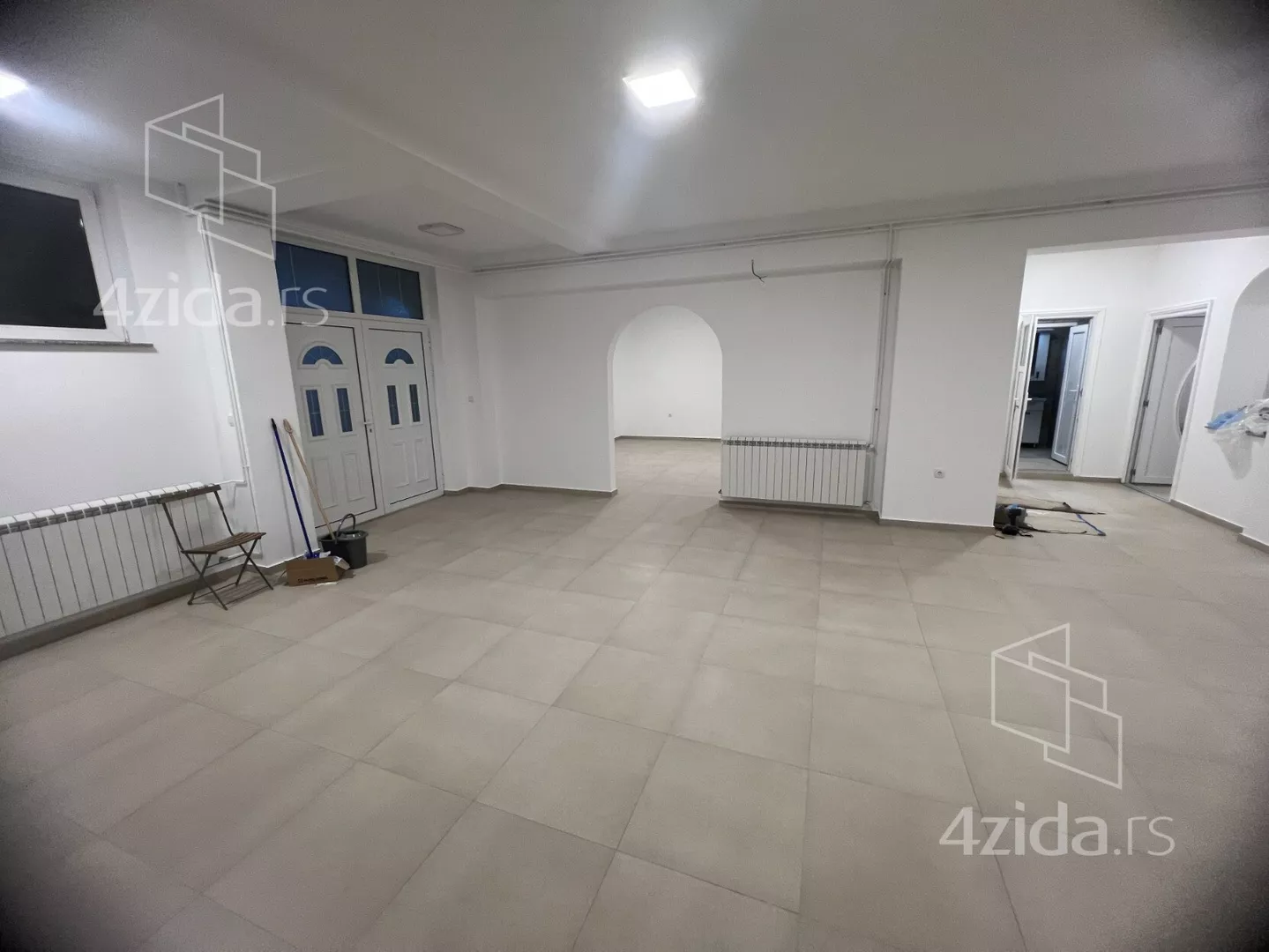 Poslovni prostor | 4zida