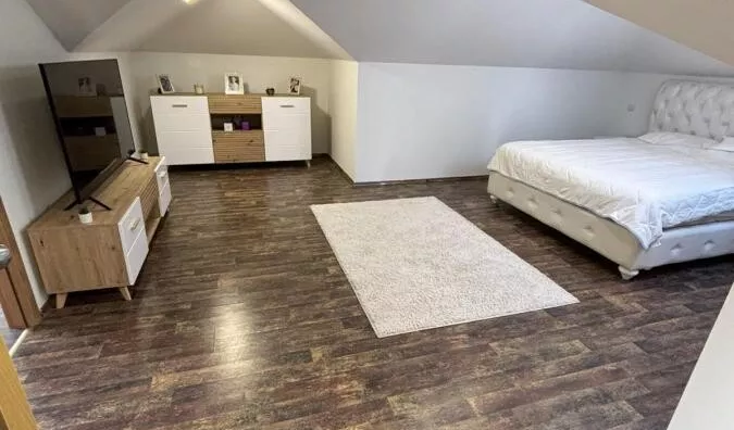 Šestosoban stan | 4zida