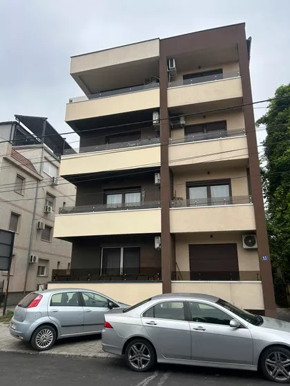Stevana Dubajića 53 | 4zida.rs