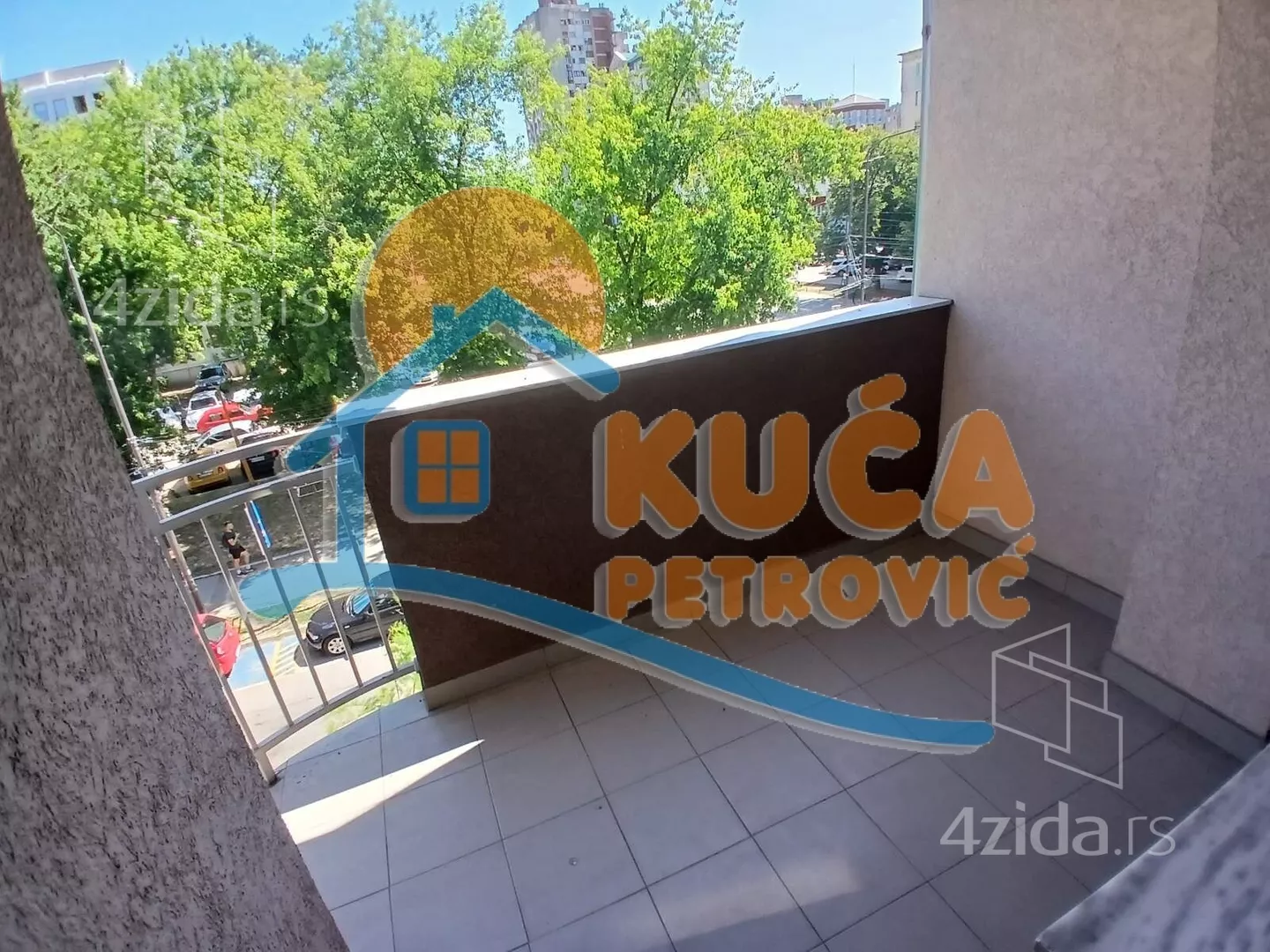Lokal | 4zida