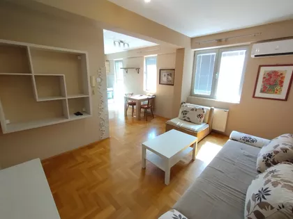Crveni Pevac | 4zida.rs