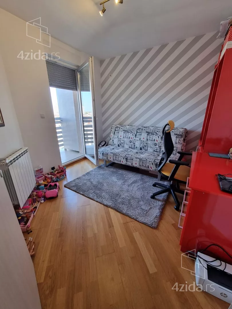 Četvoroiposoban stan | 4zida