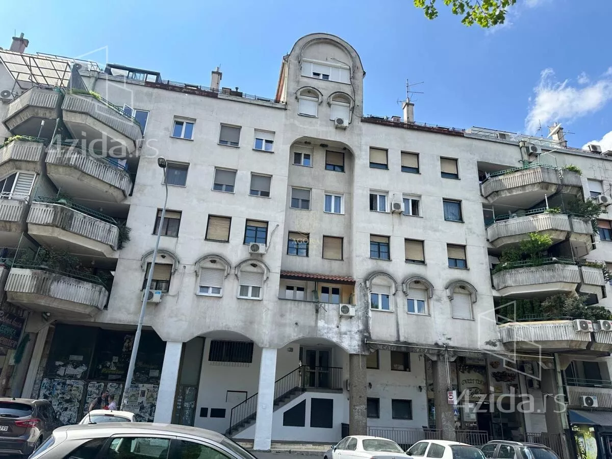 Četvoroiposoban stan | 4zida