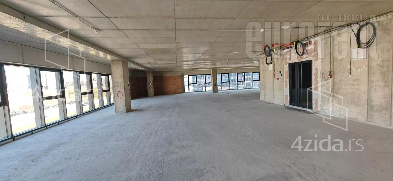 Poslovni prostor | 4zida