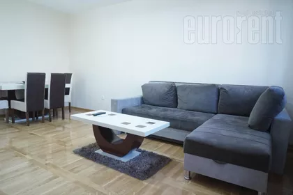 BLOK 22 | 4zida.rs