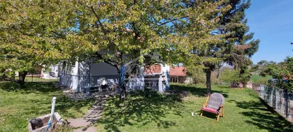 Male Pčelice | 4zida.rs