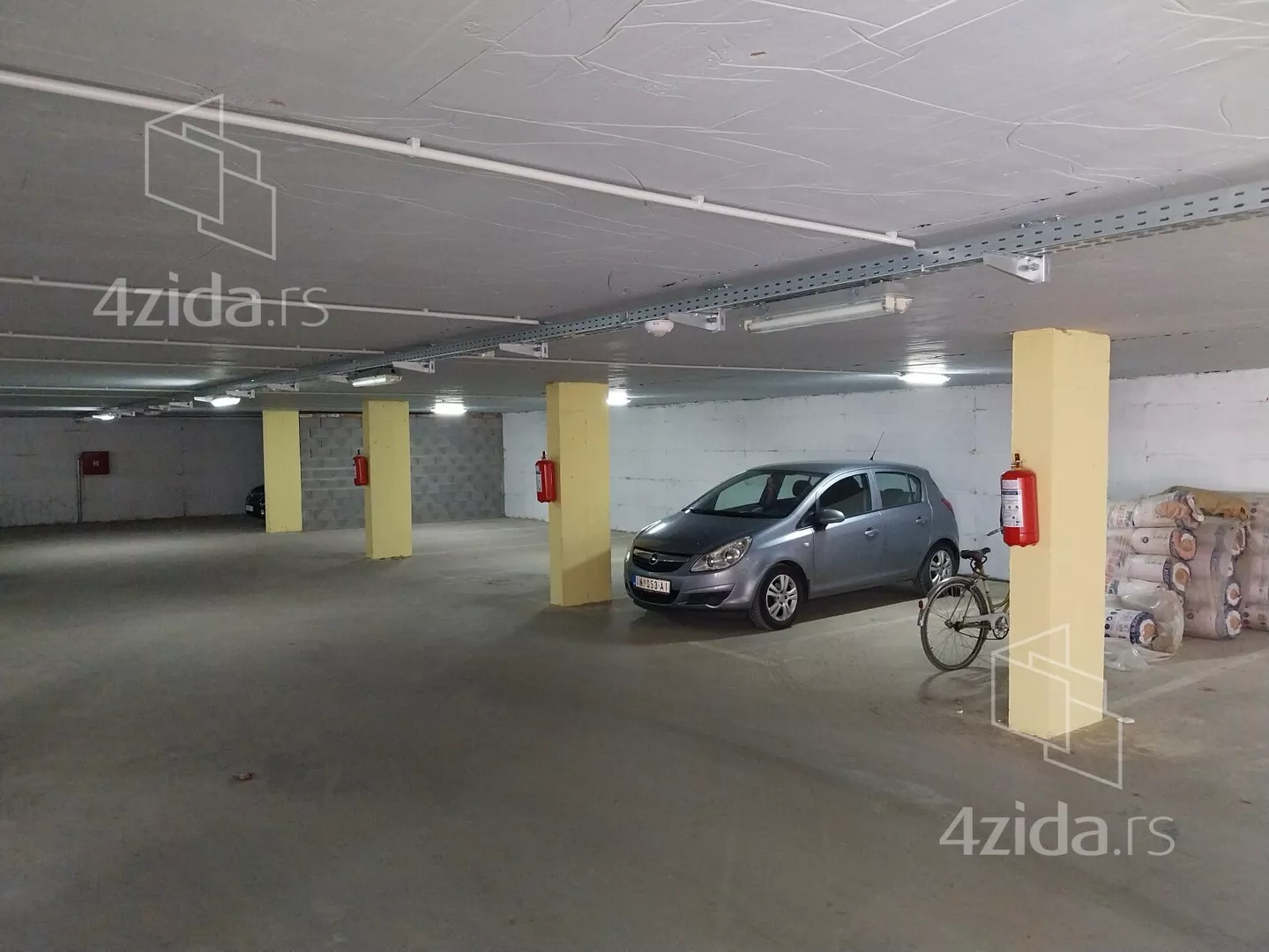 Garaža | 4zida