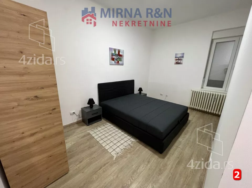 Četvoroiposoban stan | 4zida