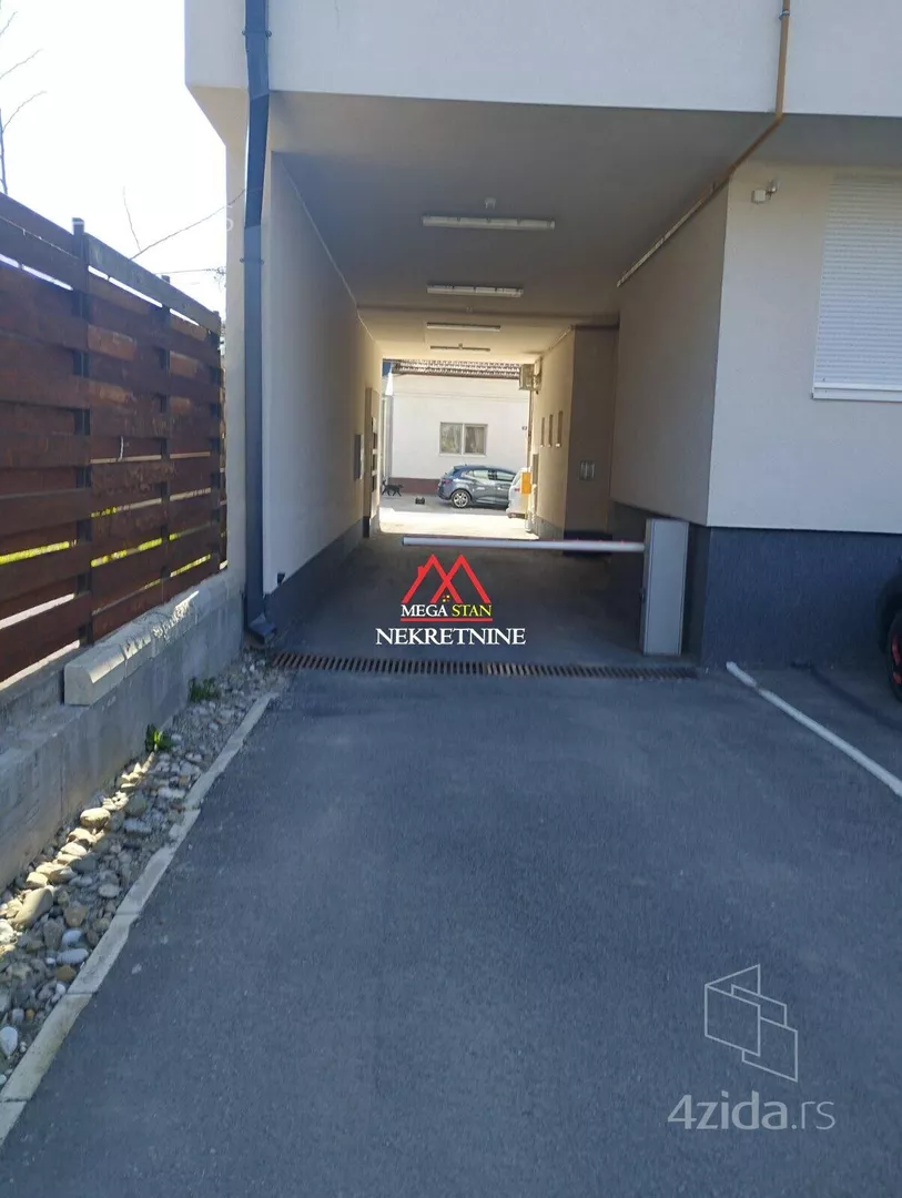 Parking | 4zida