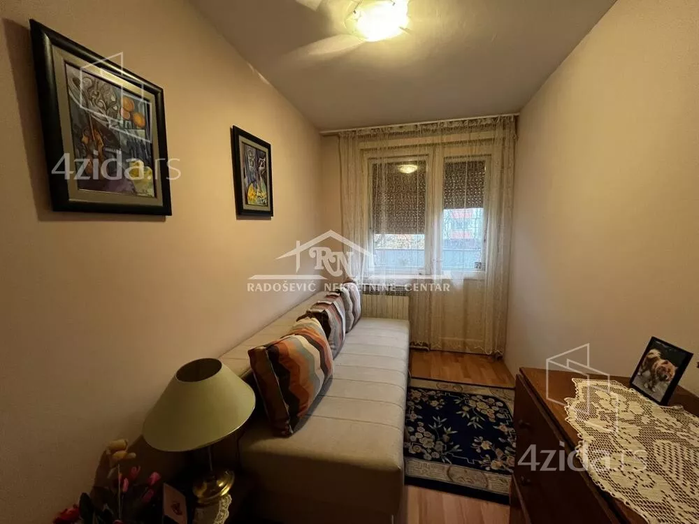 Šestosoban stan | 4zida