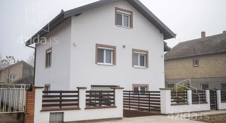 3-etažna kuća | 4zida