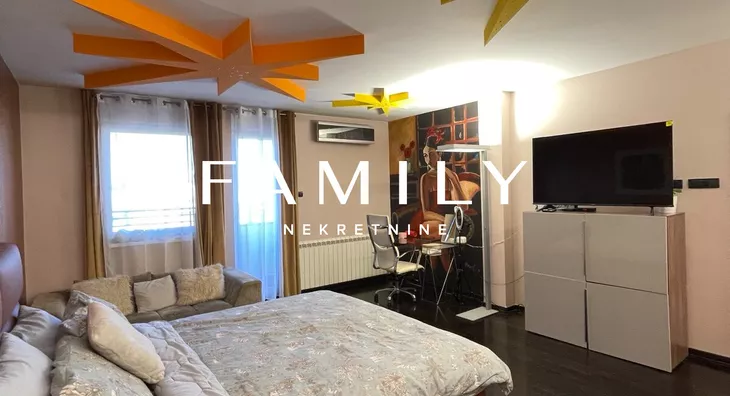 Šestosoban stan | 4zida