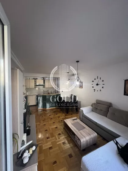 Janka Čmelika | 4zida.rs