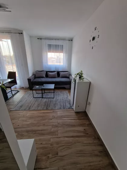 Dušana Jerkovića 18 | 4zida.rs