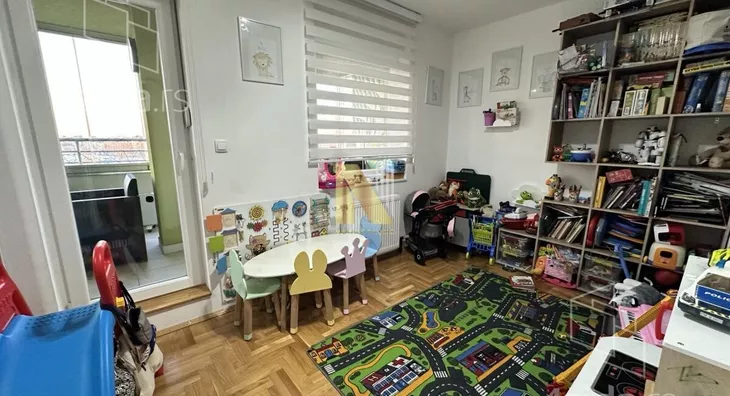 Četvoroiposoban stan | 4zida