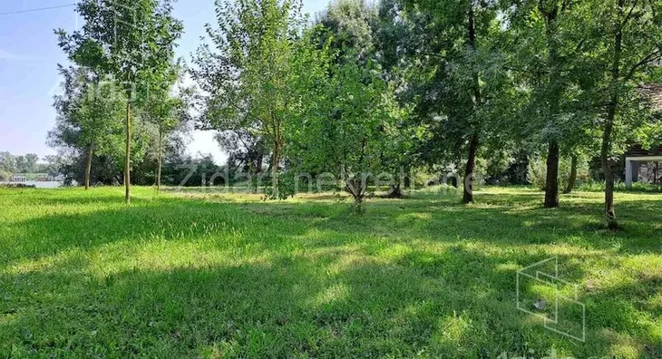 Plac | 4zida