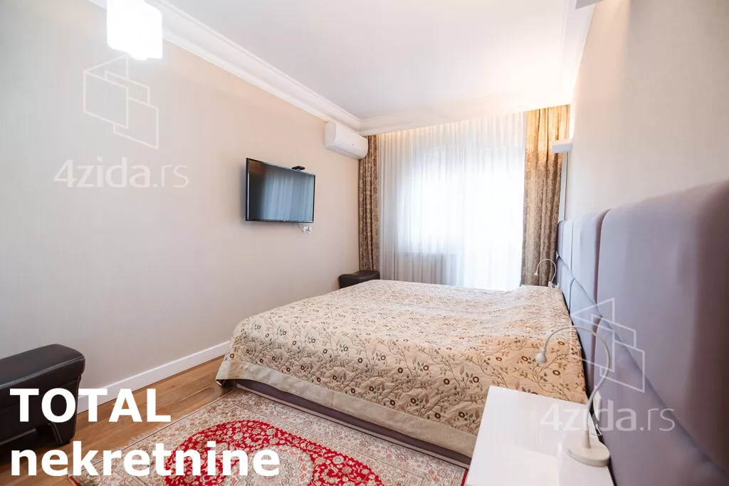 Šestosoban stan | 4zida