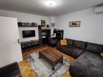 Stojana Novakovića 17 | 4zida.rs