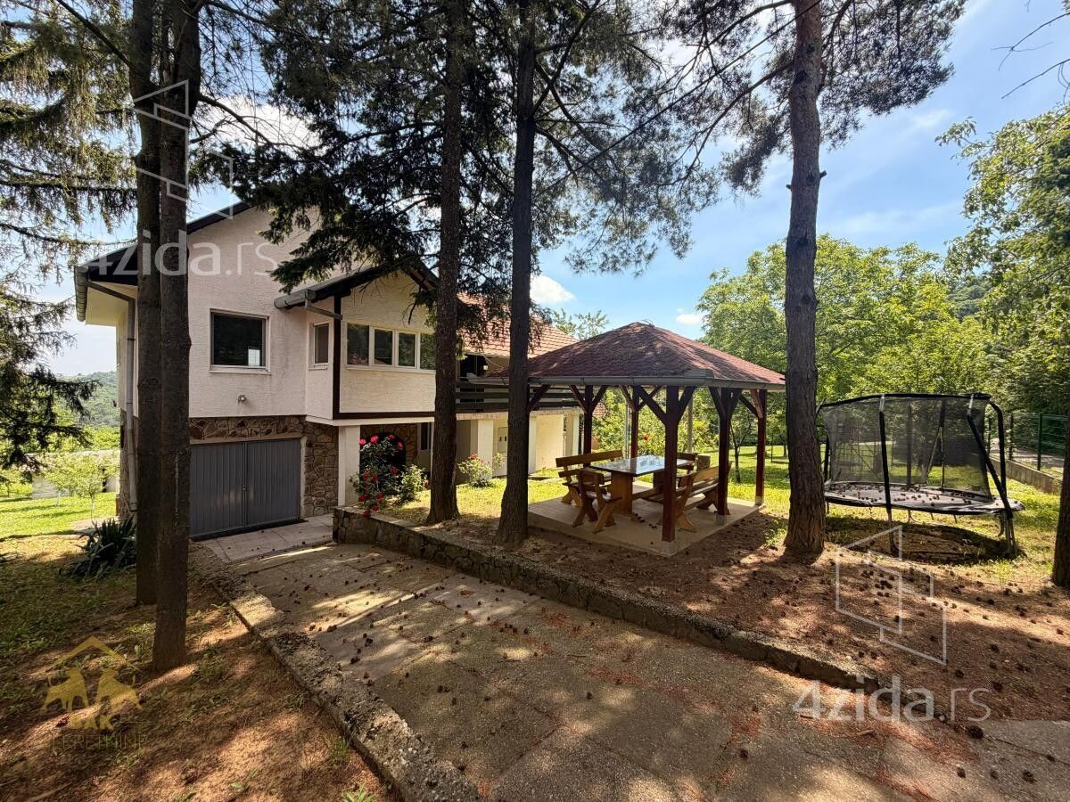 House in Stari Ledinci, Južnobački upravni okrug