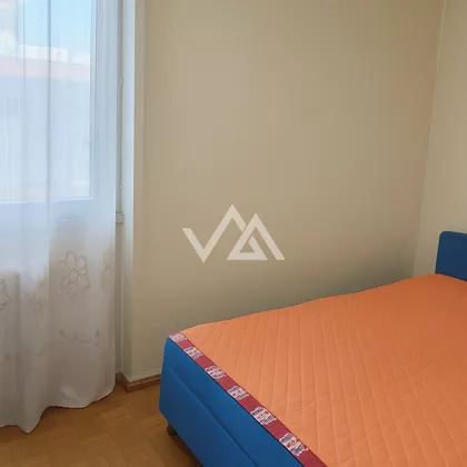 Ustanička | 4zida.rs