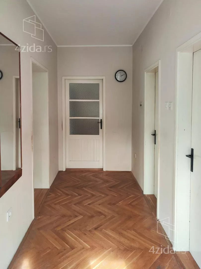 3-etažna kuća | 4zida