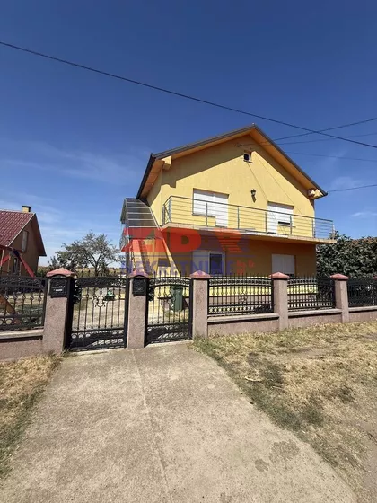 House for rent · 96 m² · Novi Banovci, Okolne lokacije, Stara Pazova