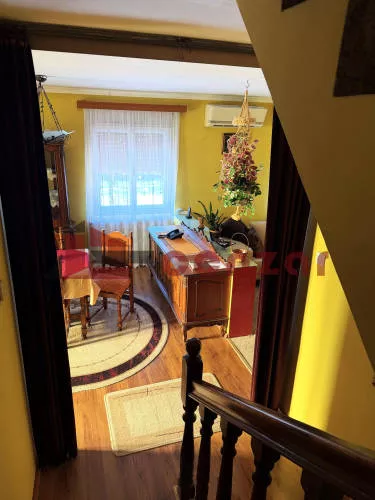 Mali Radanovac | 4zida.rs