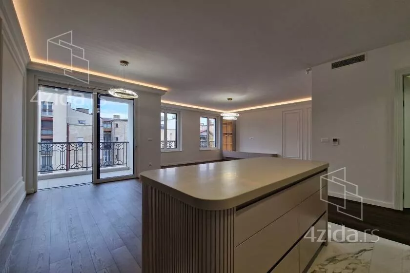 Petosoban stan | 4zida