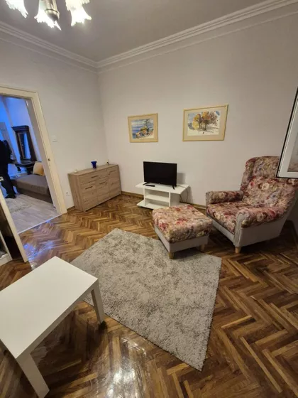 Hadži Ruvimova | 4zida.rs