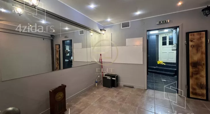 Poslovni prostor | 4zida