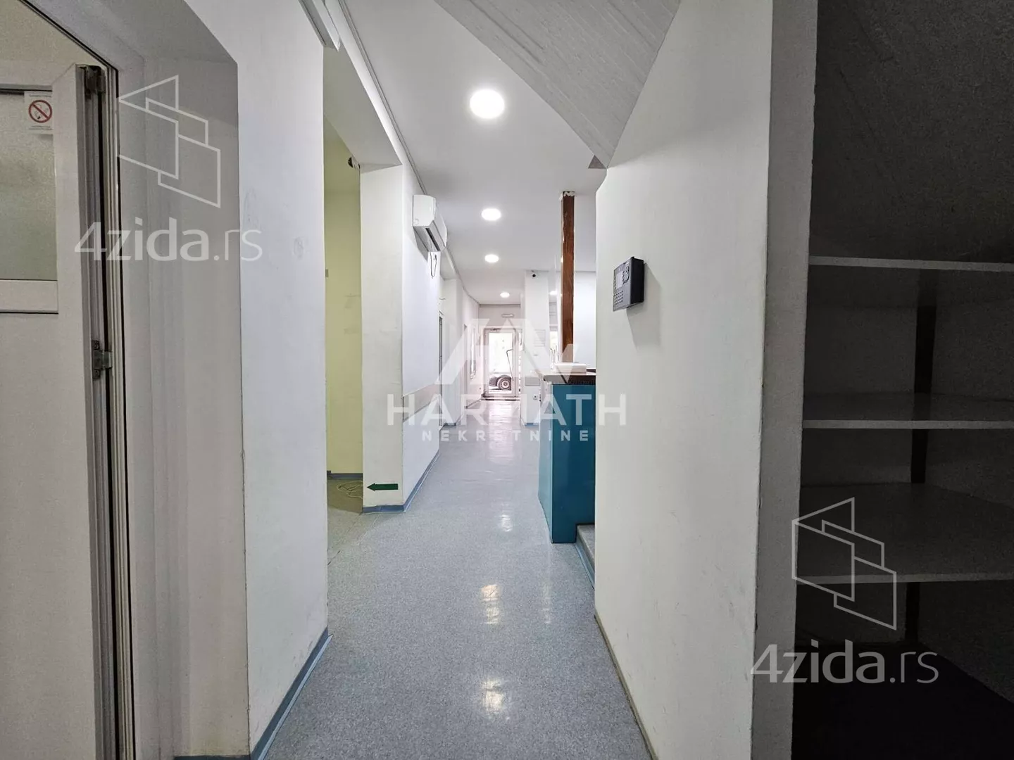 Poslovna zgrada | 4zida