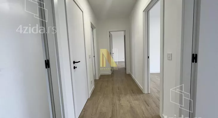 Petosoban stan | 4zida