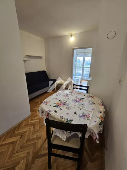 Bulevar Cara Lazara | 4zida.rs