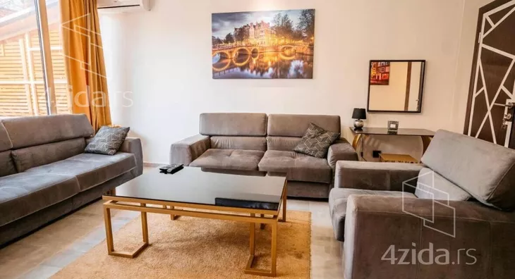 Turistički objekat | 4zida