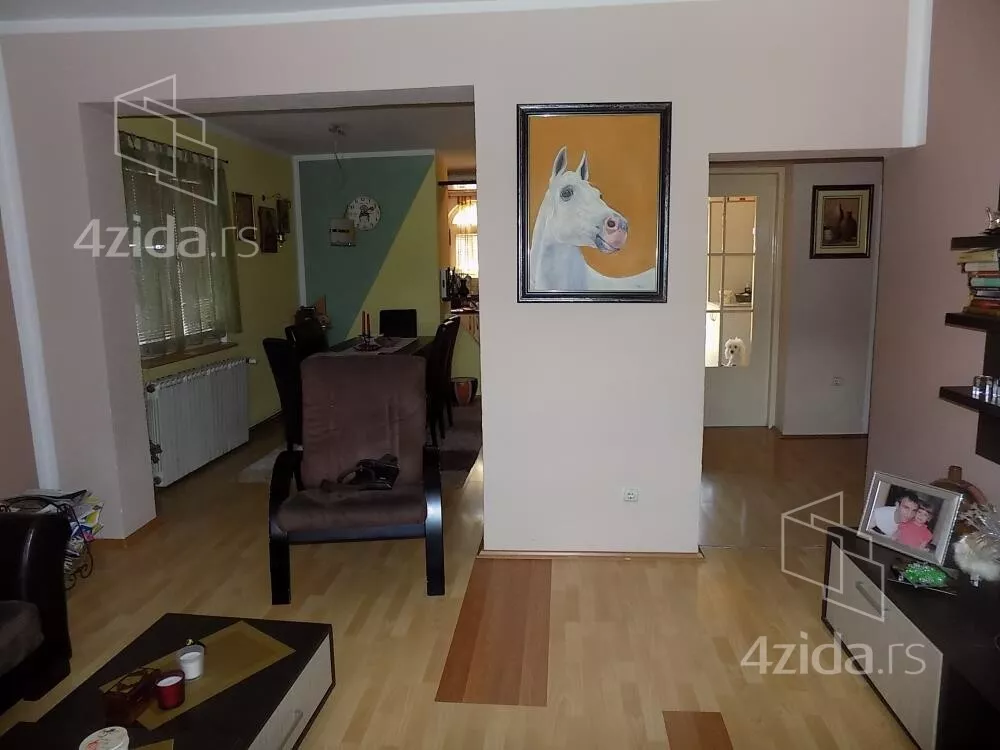Kuća | 4zida
