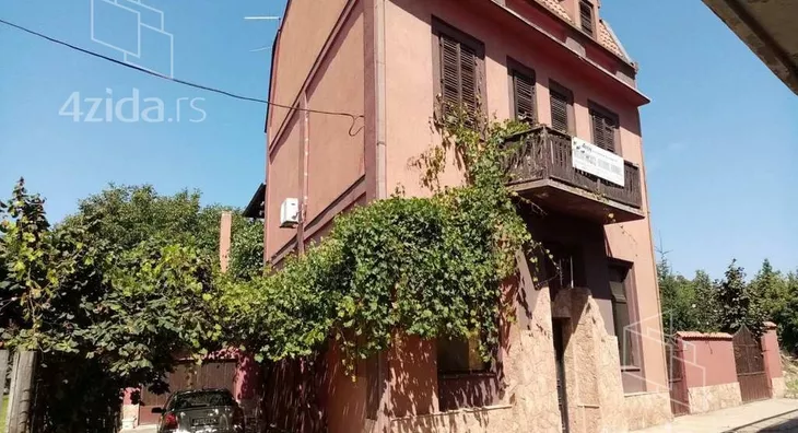 3-etažna kuća | 4zida