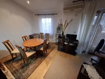 Kneževačka | 4zida.rs