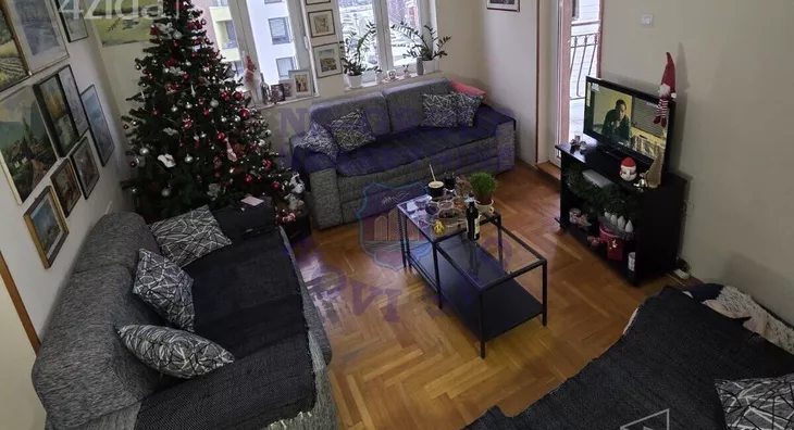 Šestosoban stan | 4zida