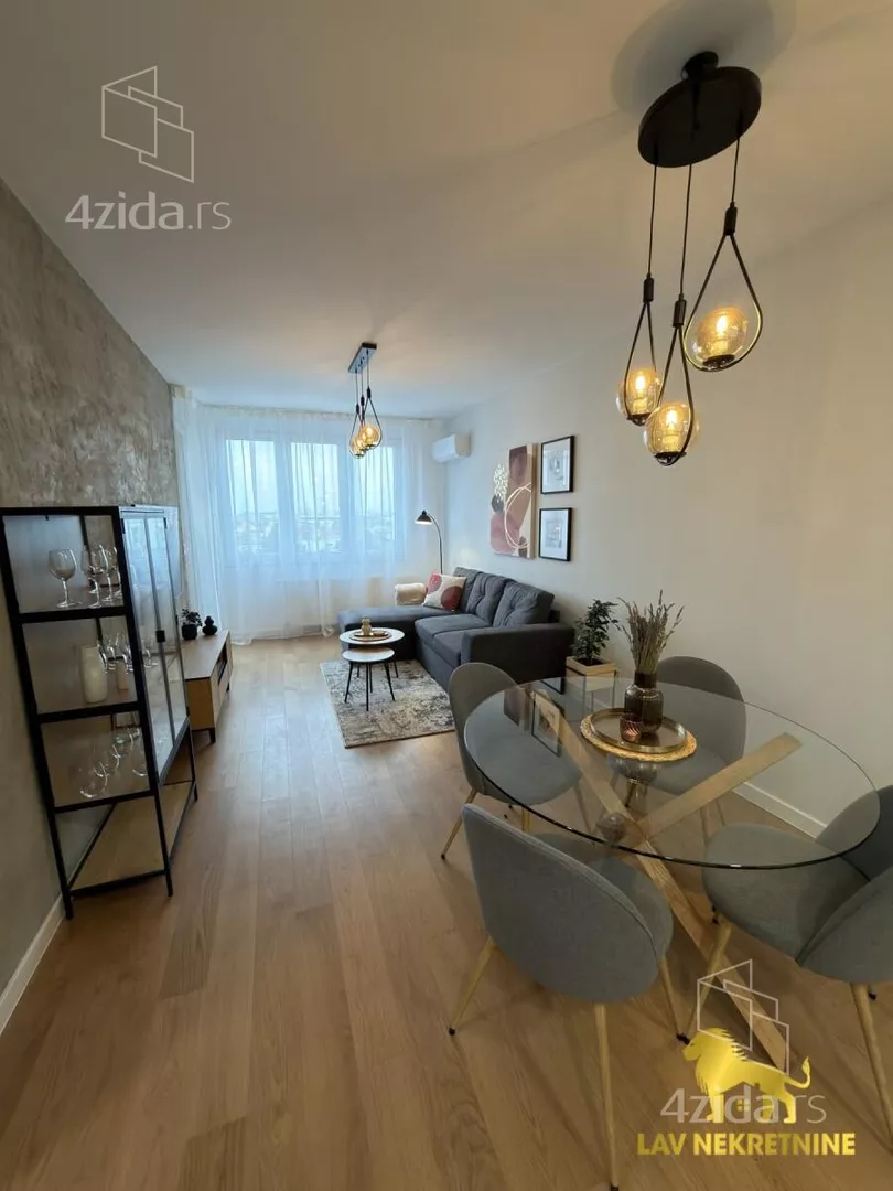 Dvoiposoban stan | 4zida